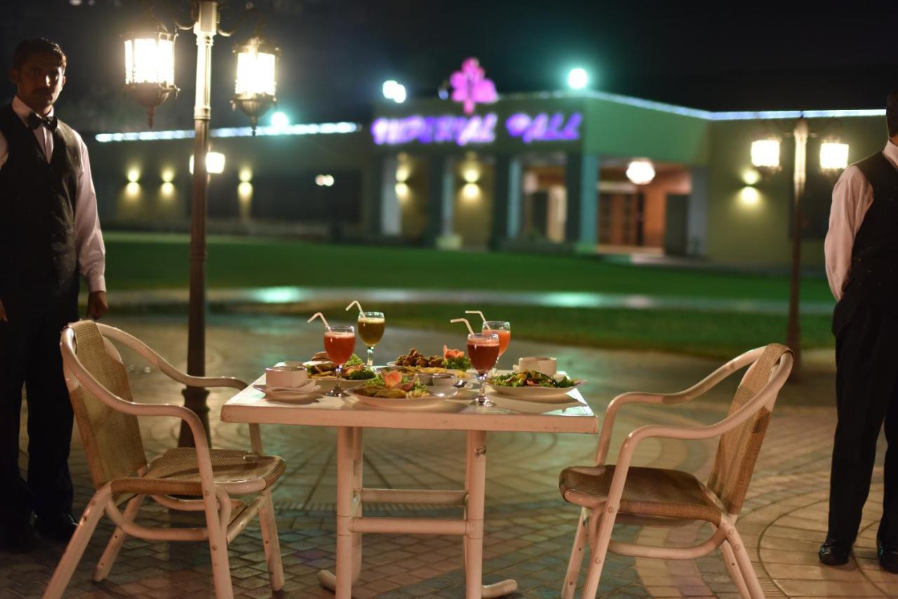 Jacaranda Heights Hotel Islamabad Buitenkant foto