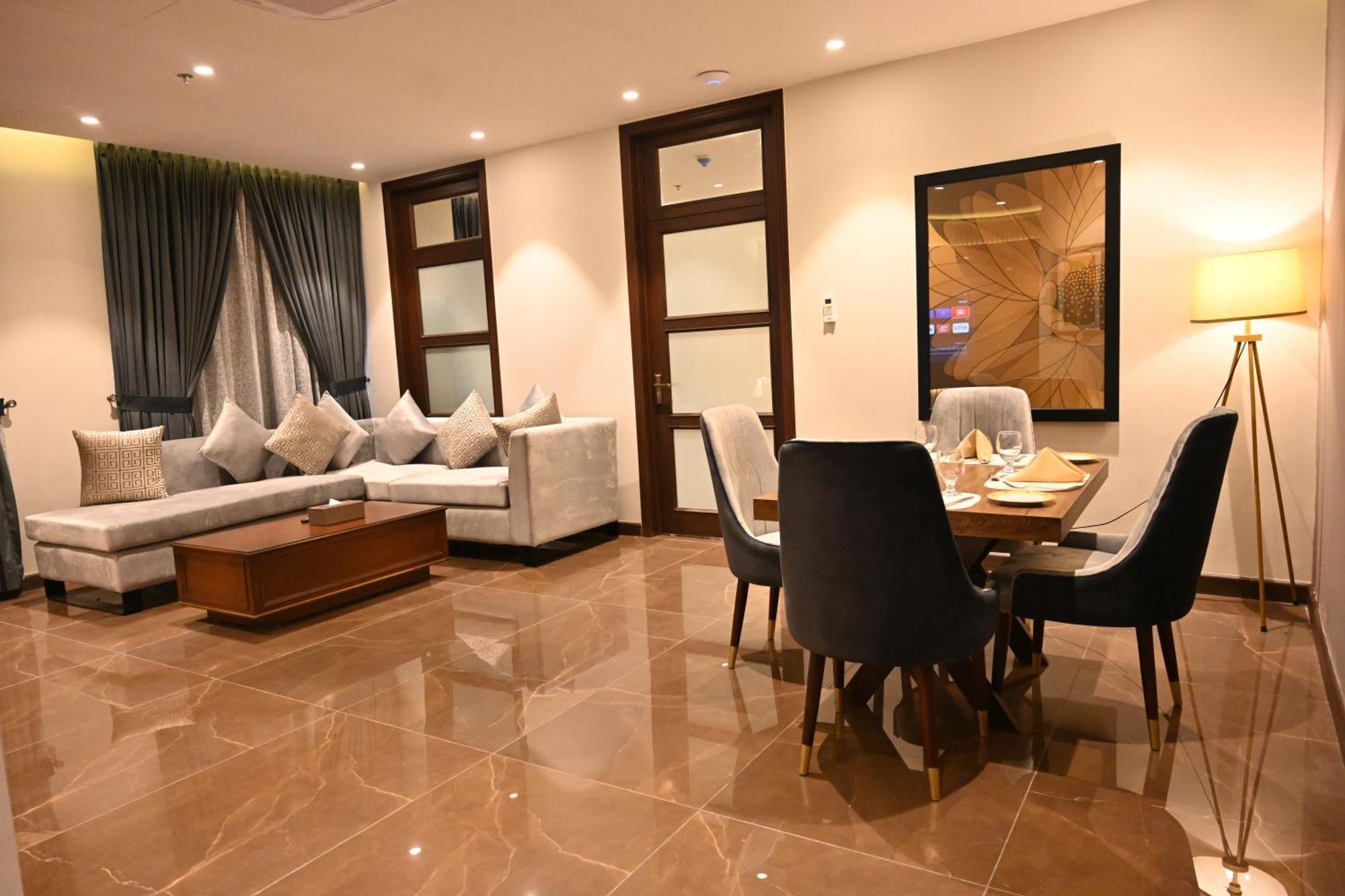 Jacaranda Heights Hotel Islamabad Buitenkant foto