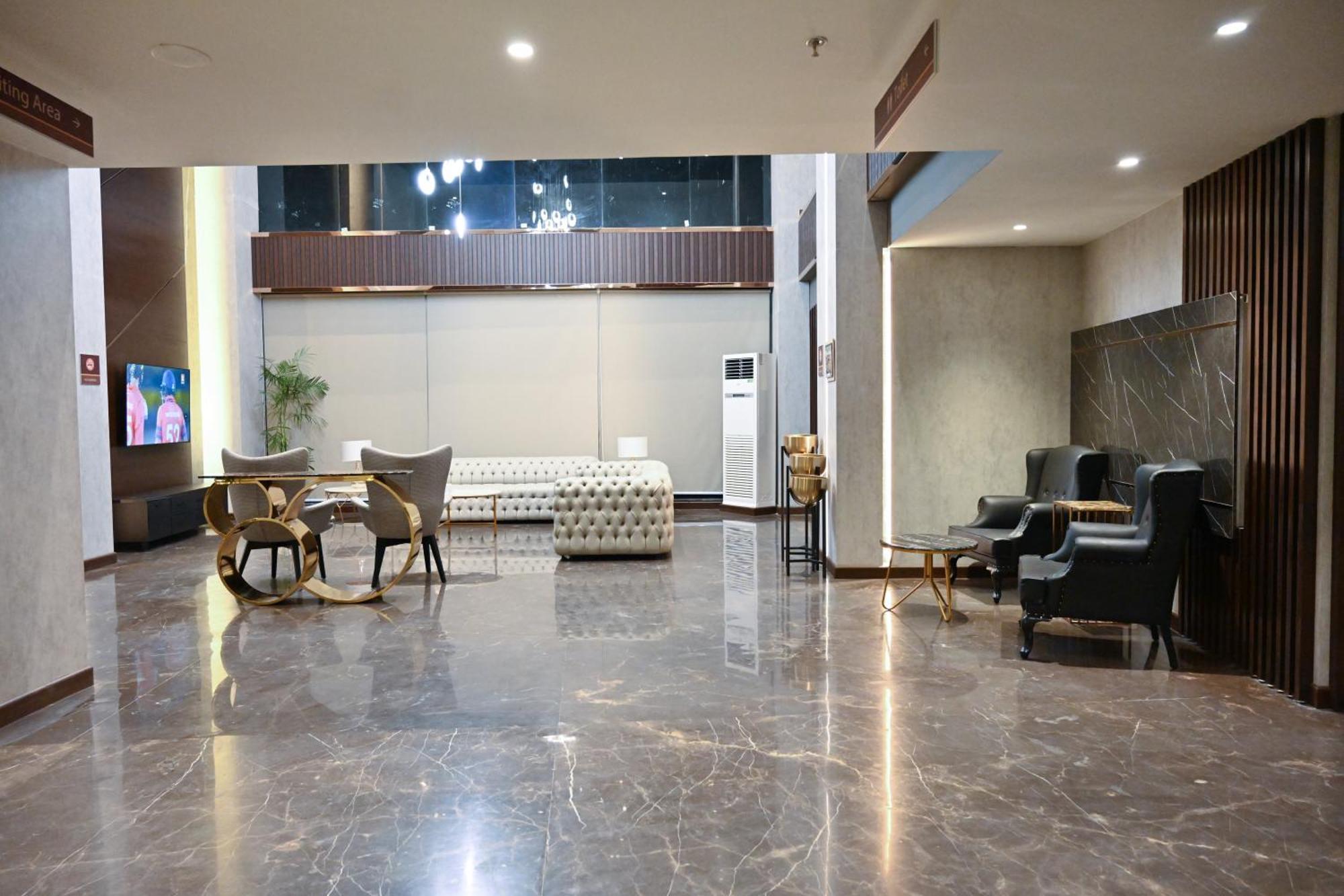 Jacaranda Heights Hotel Islamabad Buitenkant foto