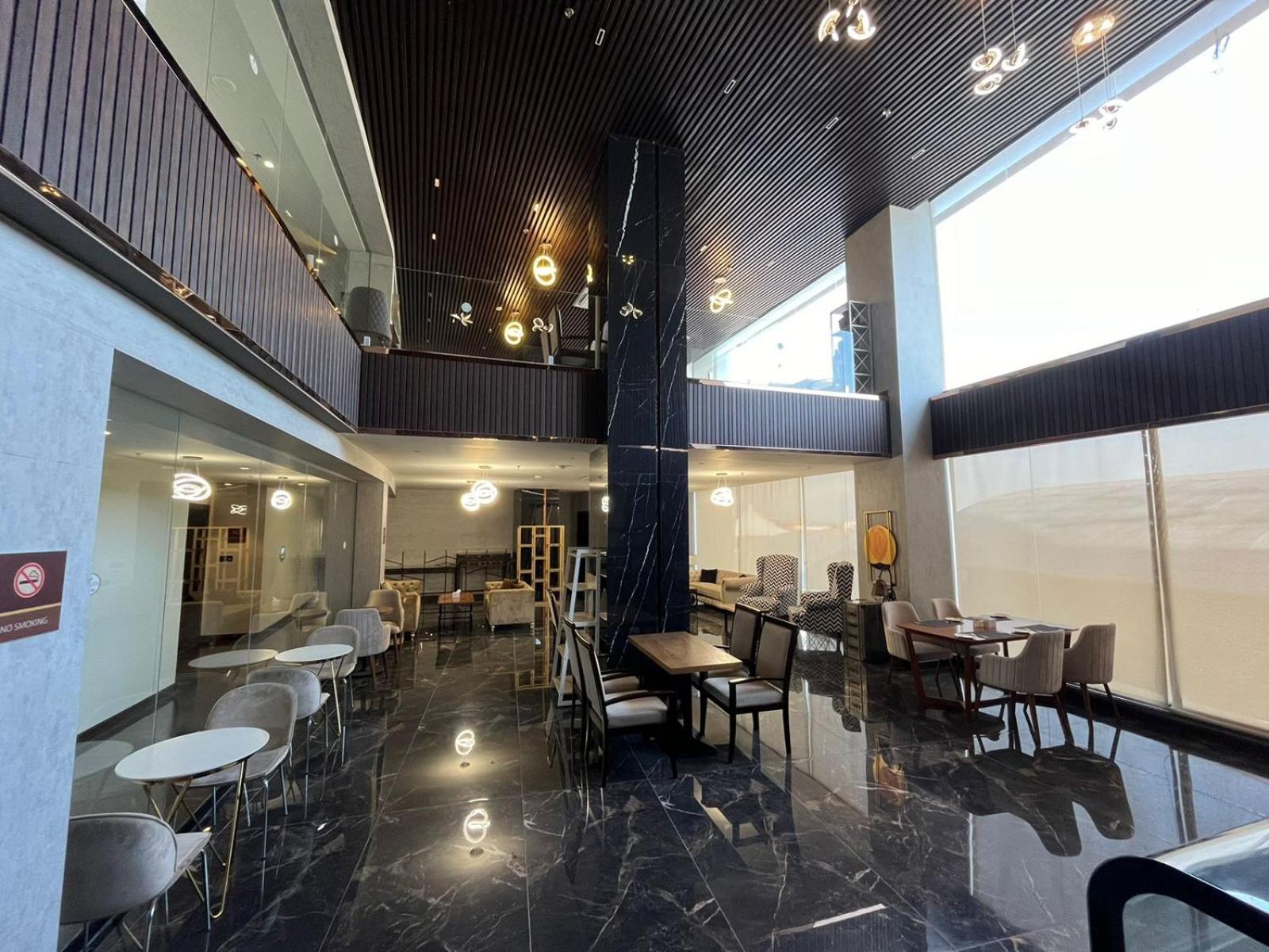 Jacaranda Heights Hotel Islamabad Buitenkant foto